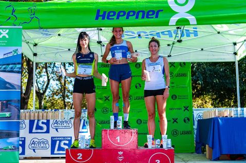 Albert Ruz y Marta Mitjans a los 5 km, y Anas Bakhat y Carmen Martin a los 10 km han sido los ganadores de la 33a Carrera de la Llagosta